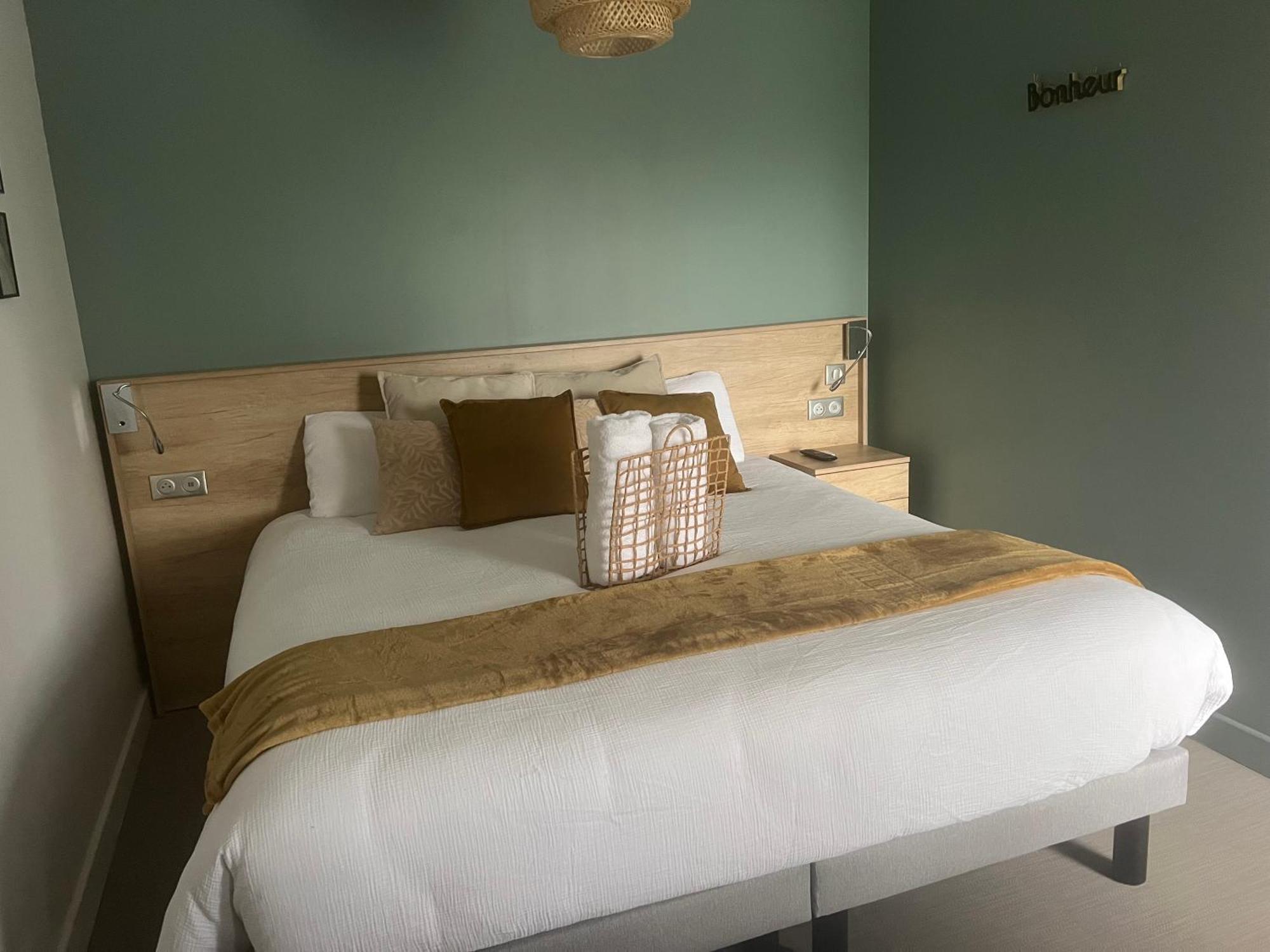 Chambre Privatisee L'Ermitage Vue Sur La Mayenne Château-Gontier 외부 사진